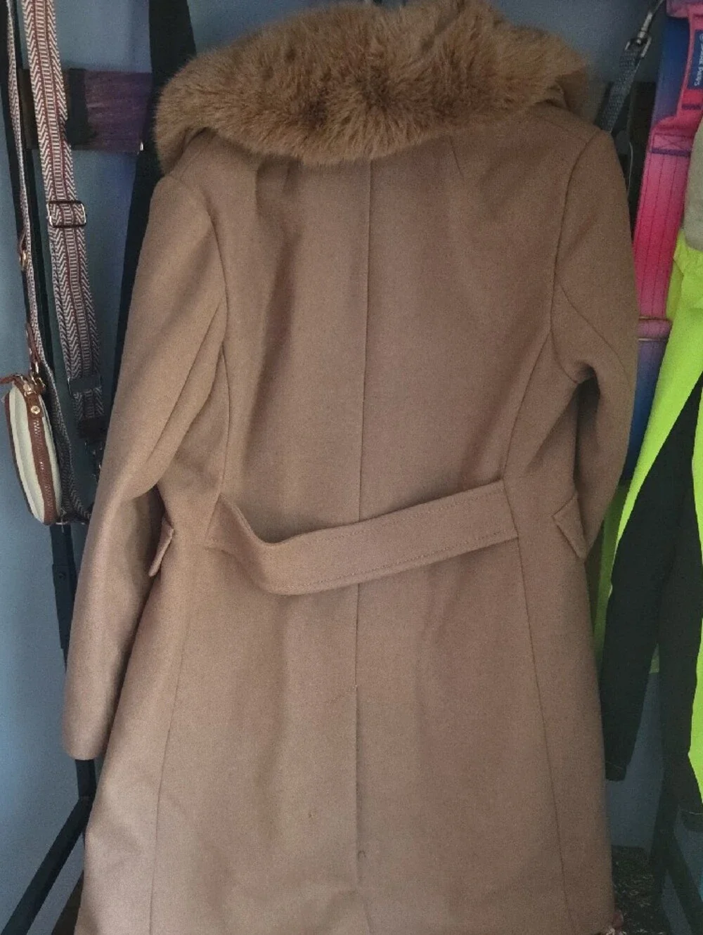 NWOT kate spade Camel Wool Blend Trench Coat with Faux Fur Collar